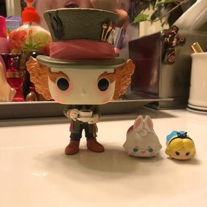Alice & Wonderland Mad Hatter Funko w/2 Tsum Tsum
